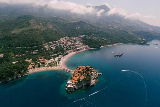 Mi Montenegró pénzneme?